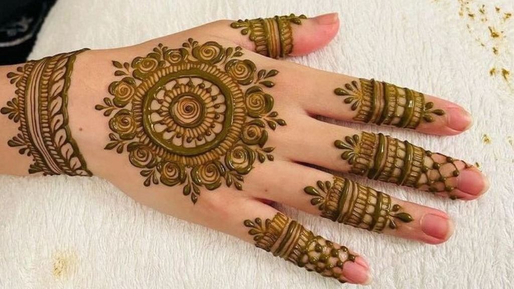 Gol Mehandi Design