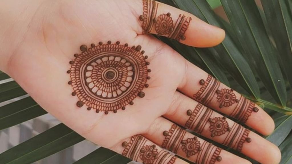 Aasan Mehndi Design